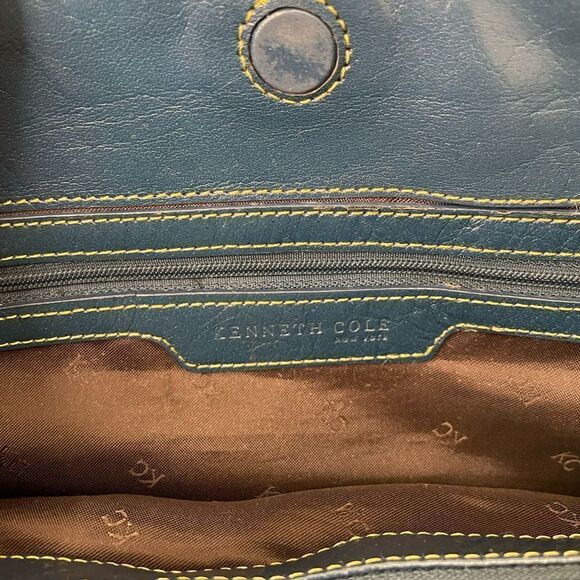 Kenneth Cole| Medium| Handbag | Blue| Several pockets - Picture 9 of 12